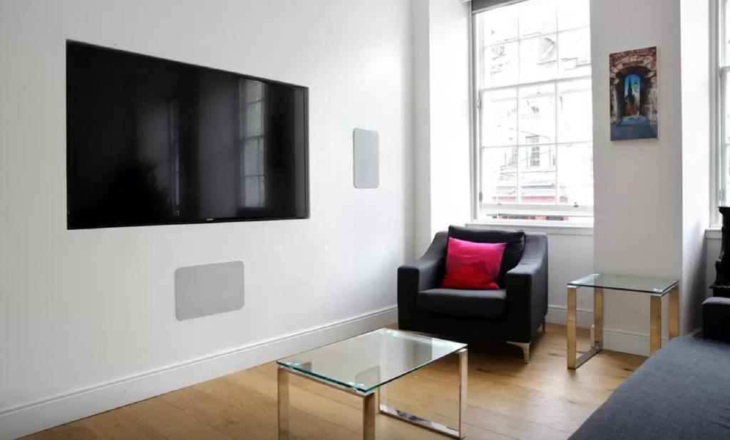 Clamshell Land - Royal Mile Apartment Единбург Екстериор снимка